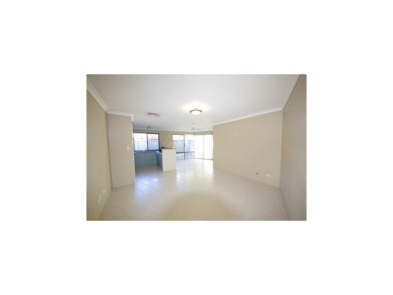 32 Gibb Crescent, Westminster WA 6061