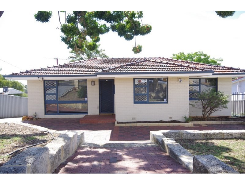 40 Harford Way, Girrawheen WA 6064