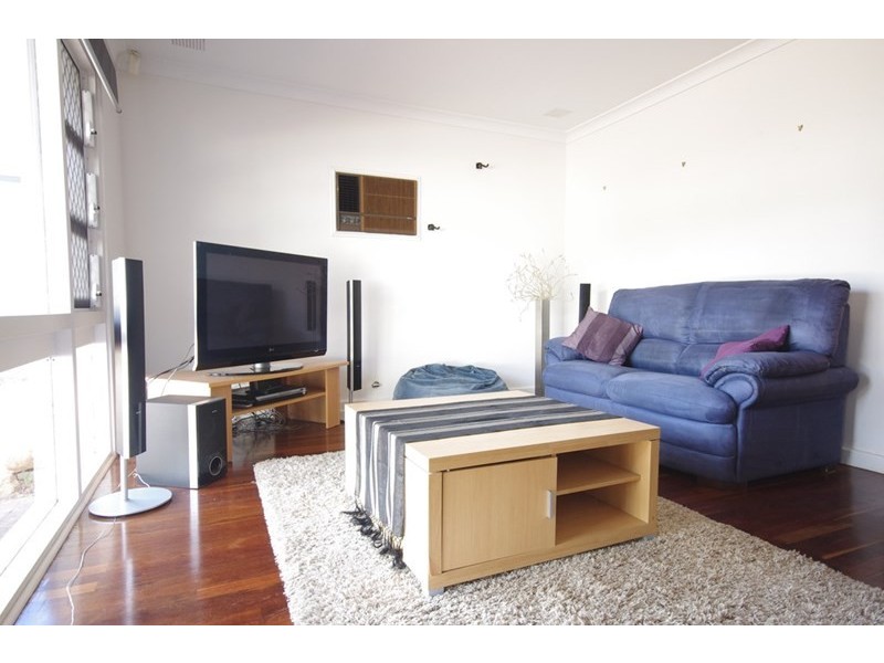 40 Harford Way, Girrawheen WA 6064