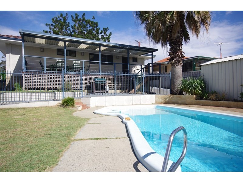 40 Harford Way, Girrawheen WA 6064