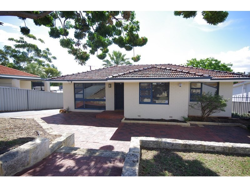 40 Harford Way, Girrawheen WA 6064