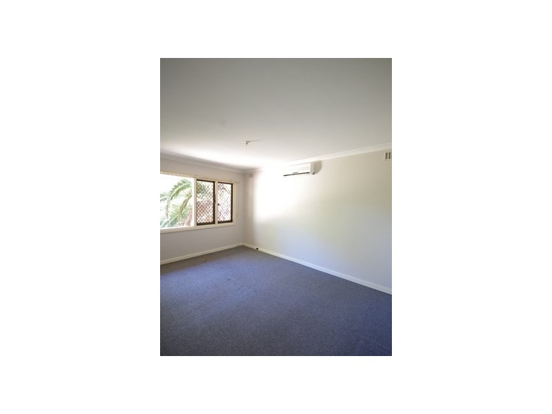 4 Stoke Court, Girrawheen WA 6064