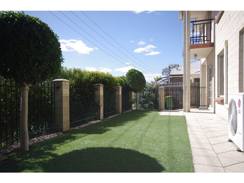 14 Oxford Street, Maylands WA 6051