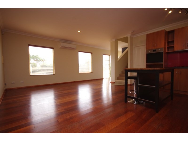 14 Oxford Street, Maylands WA 6051