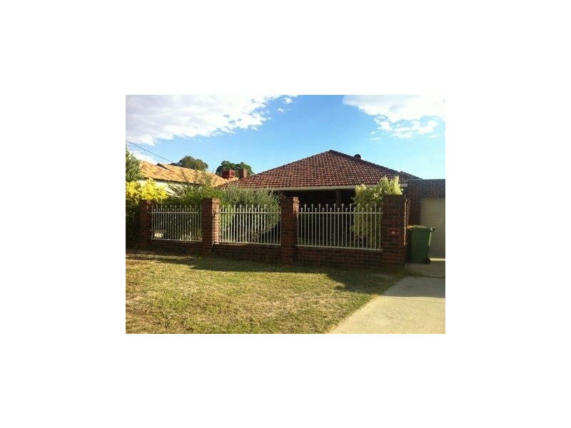 33 Maurice Street, Embleton WA 6062