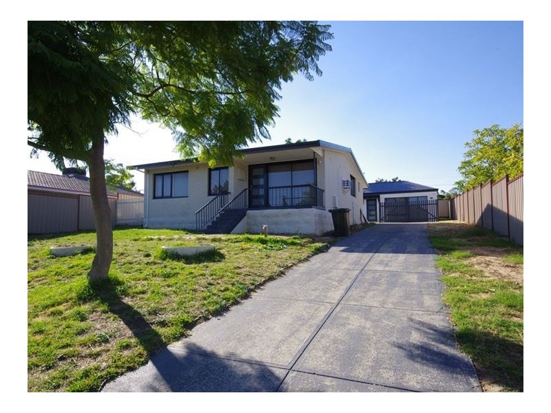 33 Colne Way, Girrawheen WA 6064