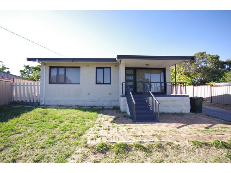 33 Colne Way, Girrawheen WA 6064