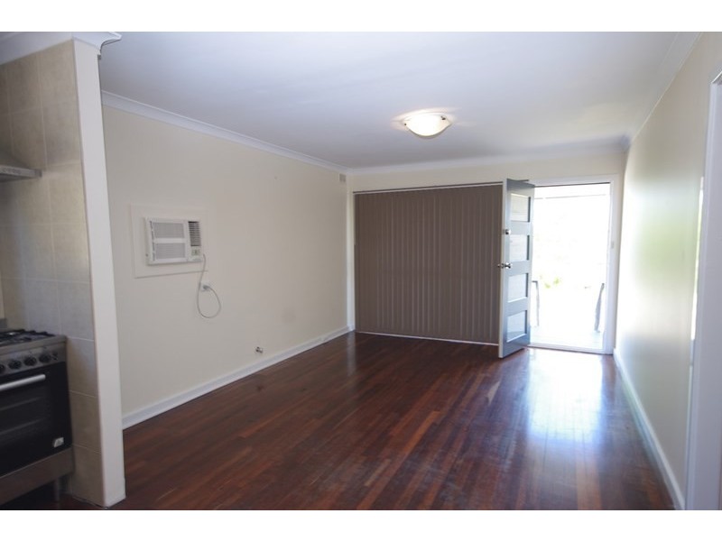 33 Colne Way, Girrawheen WA 6064