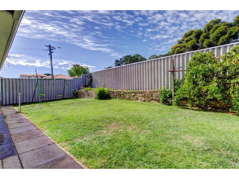 25 Wolya Way, Westminster WA 6061