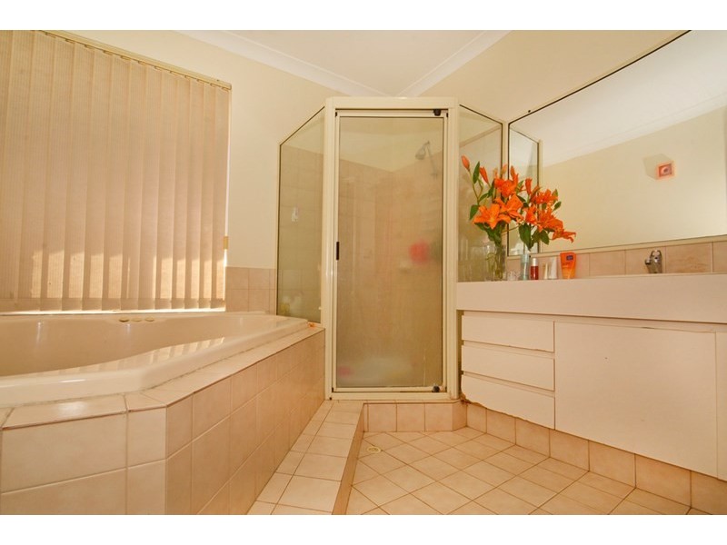 2 Frangipani Loop, Marangaroo WA 6064