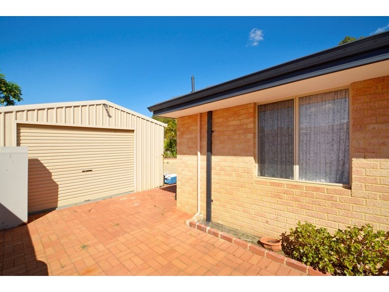 2 Frangipani Loop, Marangaroo WA 6064