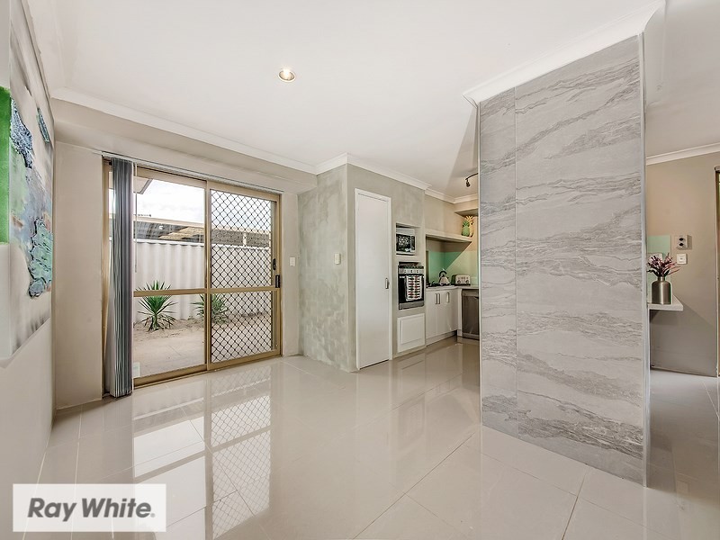 14 Addington Way, Marangaroo WA 6064