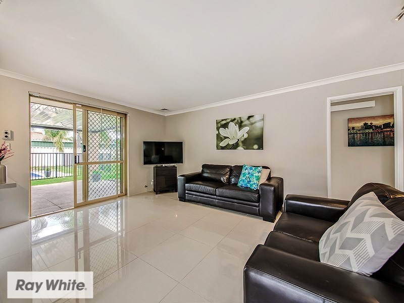 14 Addington Way, Marangaroo WA 6064