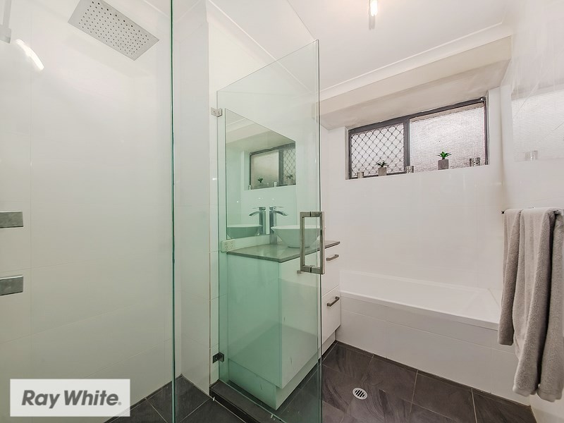 14 Addington Way, Marangaroo WA 6064