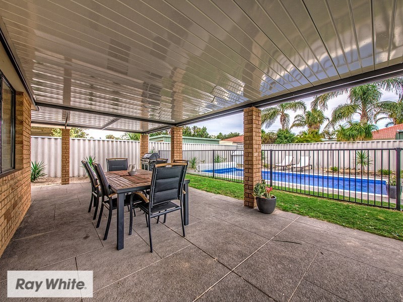 14 Addington Way, Marangaroo WA 6064