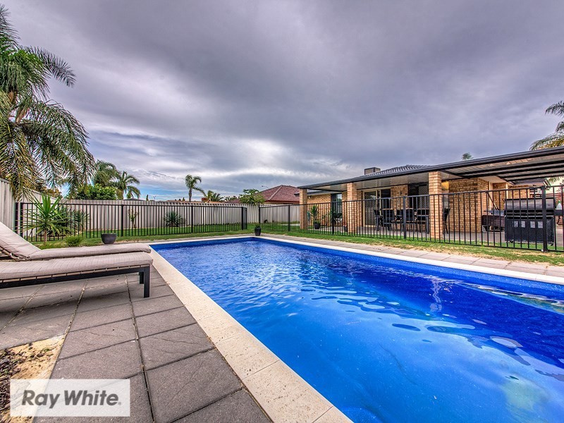 14 Addington Way, Marangaroo WA 6064