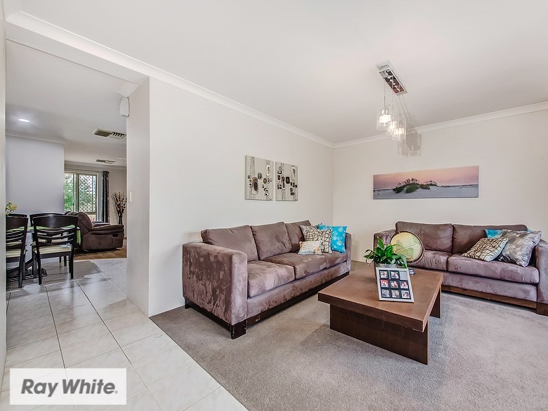 1 Ullinger Loop, Marangaroo WA 6064