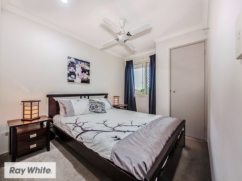 1 Ullinger Loop, Marangaroo WA 6064