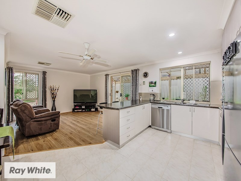 1 Ullinger Loop, Marangaroo WA 6064
