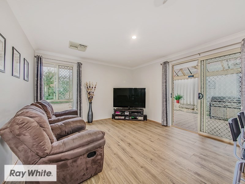 1 Ullinger Loop, Marangaroo WA 6064