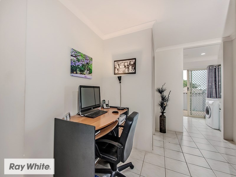 1 Ullinger Loop, Marangaroo WA 6064