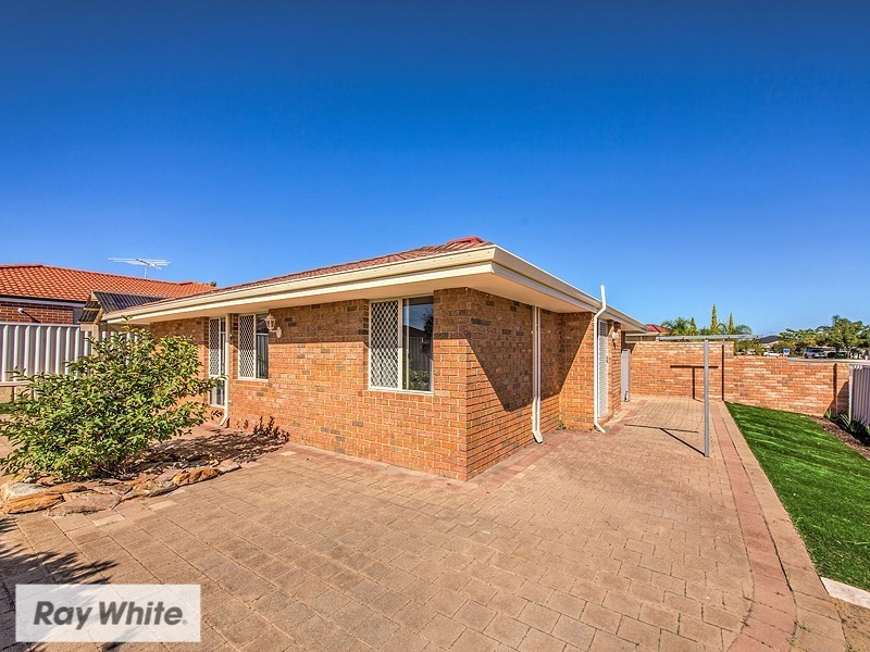 1 Ullinger Loop, Marangaroo WA 6064