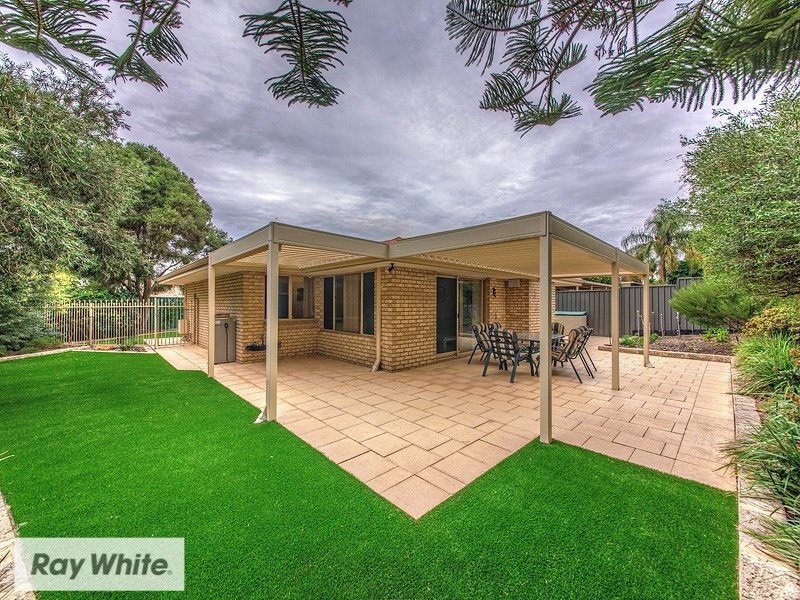 10 Barbet Heights, Ballajura WA 6066