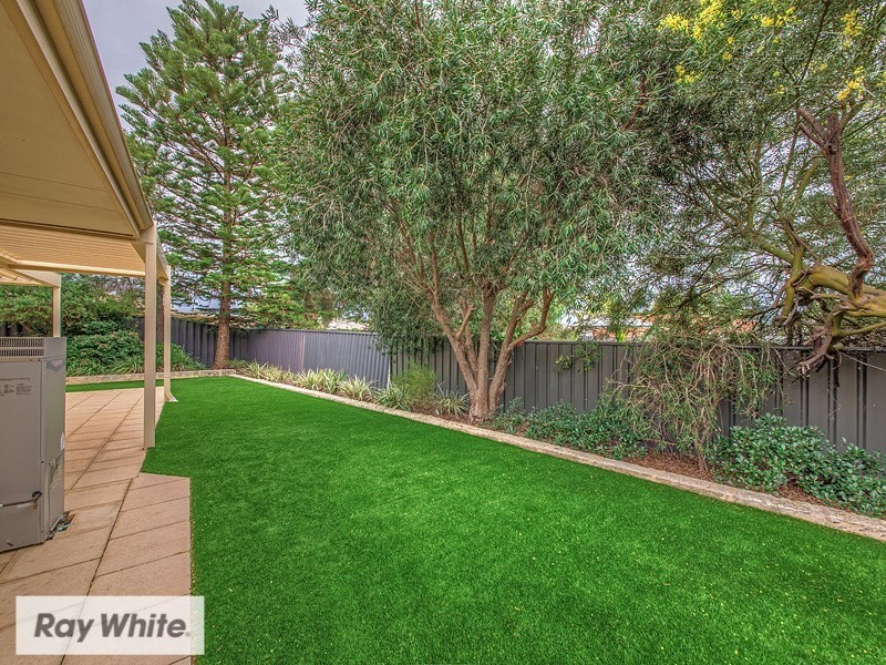 10 Barbet Heights, Ballajura WA 6066