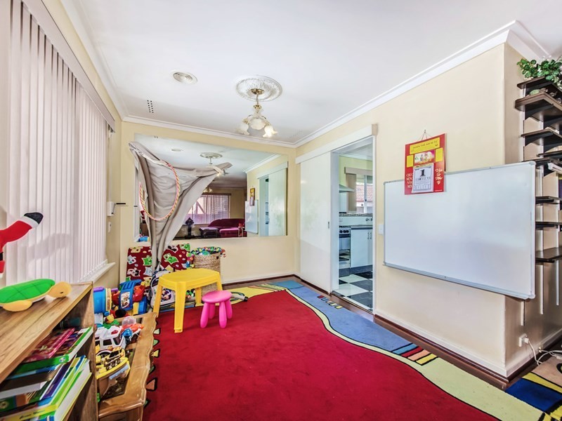 317 Alexander Drive, Dianella WA 6059