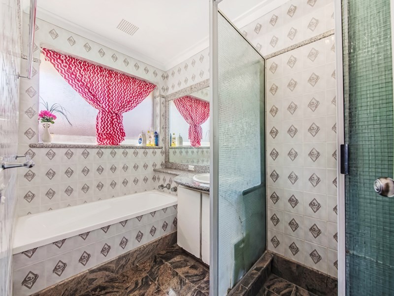 317 Alexander Drive, Dianella WA 6059