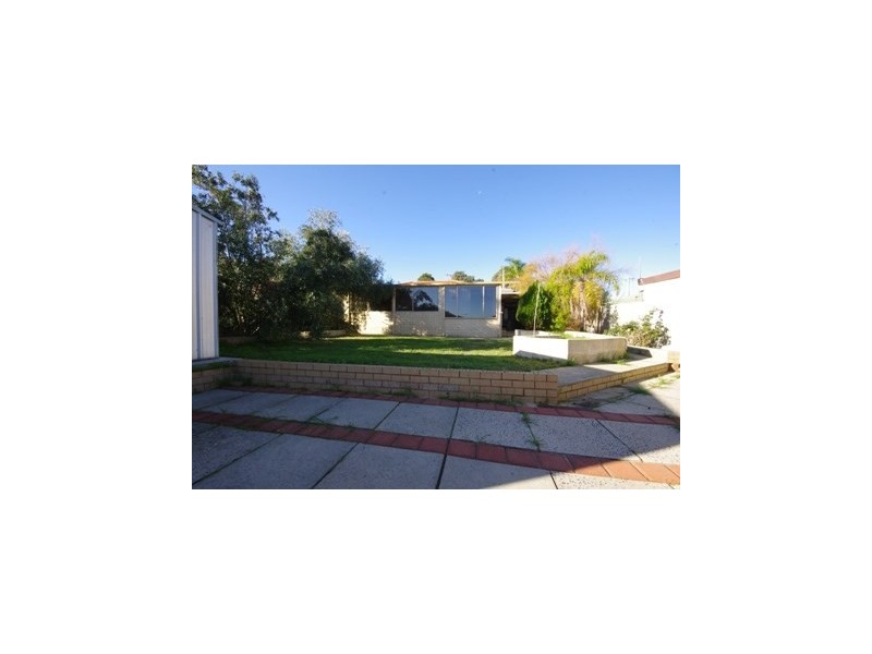 1 Binstead Court, Koondoola WA 6064