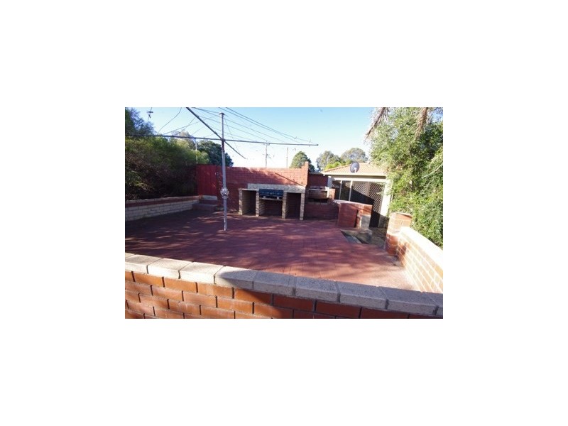 1 Binstead Court, Koondoola WA 6064