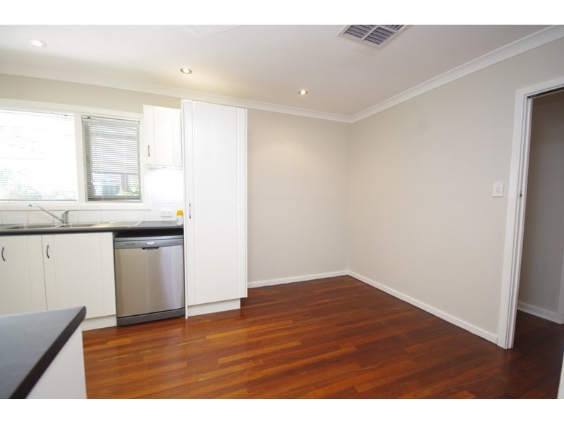 43 Montrose Avenue, Girrawheen WA 6064