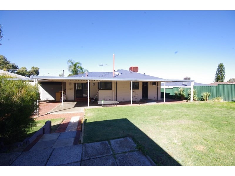 43 Montrose Avenue, Girrawheen WA 6064