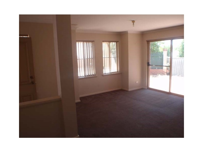 3/46 Railway Parade, Bassendean WA 6054