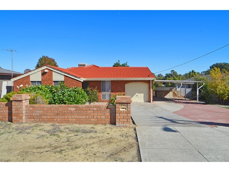 21 Curtis Way, Girrawheen WA 6064