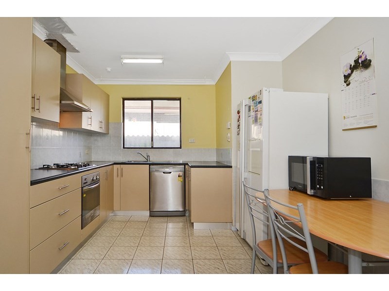 21 Curtis Way, Girrawheen WA 6064