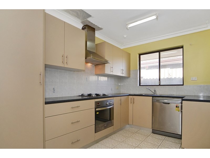 21 Curtis Way, Girrawheen WA 6064