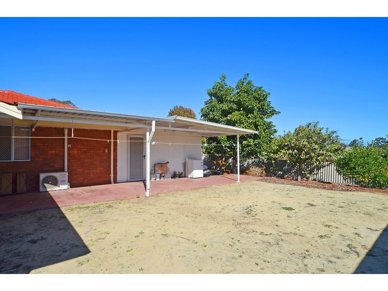 21 Curtis Way, Girrawheen WA 6064