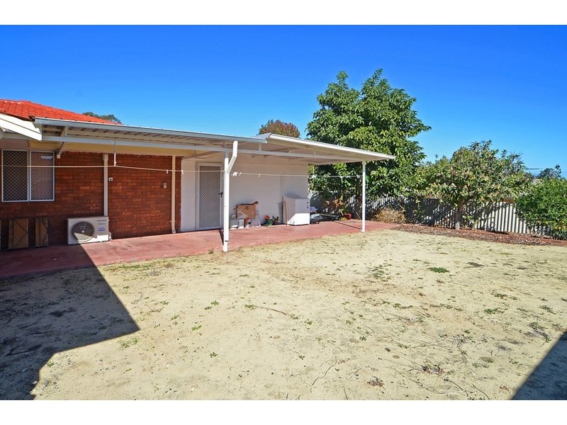 21 Curtis Way, Girrawheen WA 6064