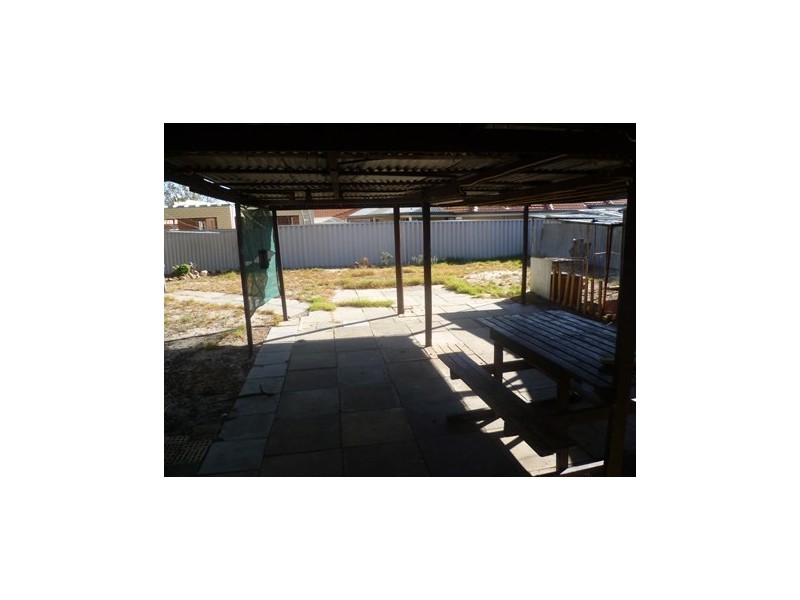 39 Robertsbridge Road, Nollamara WA 6061