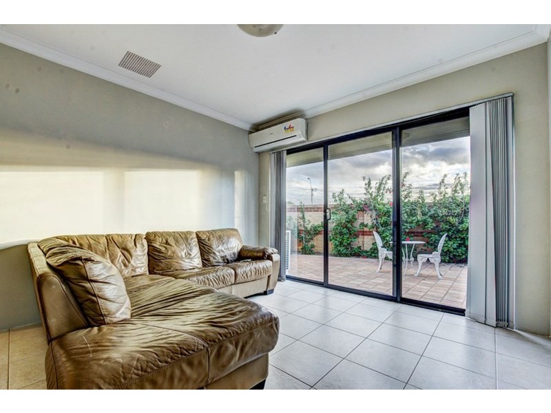 1b Myimbar Way, Nollamara WA 6061