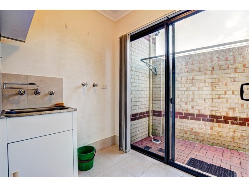 1b Myimbar Way, Nollamara WA 6061