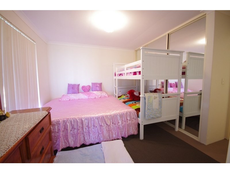 8 Foxglove Gardens, Mirrabooka WA 6061