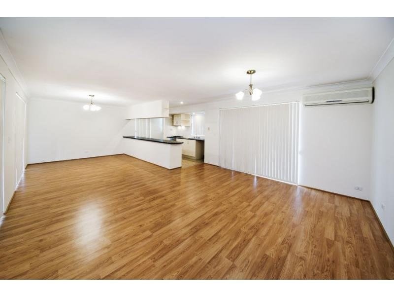 8 Foxglove Gardens, Mirrabooka WA 6061