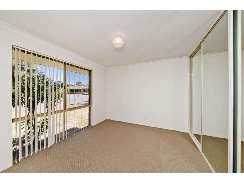 8 Foxglove Gardens, Mirrabooka WA 6061