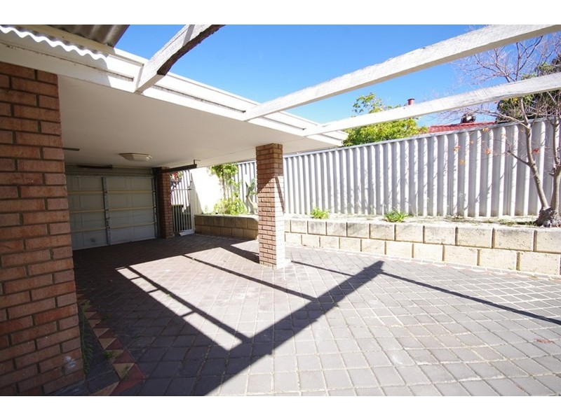 8 Foxglove Gardens, Mirrabooka WA 6061