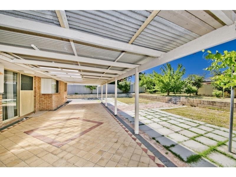 8 Foxglove Gardens, Mirrabooka WA 6061