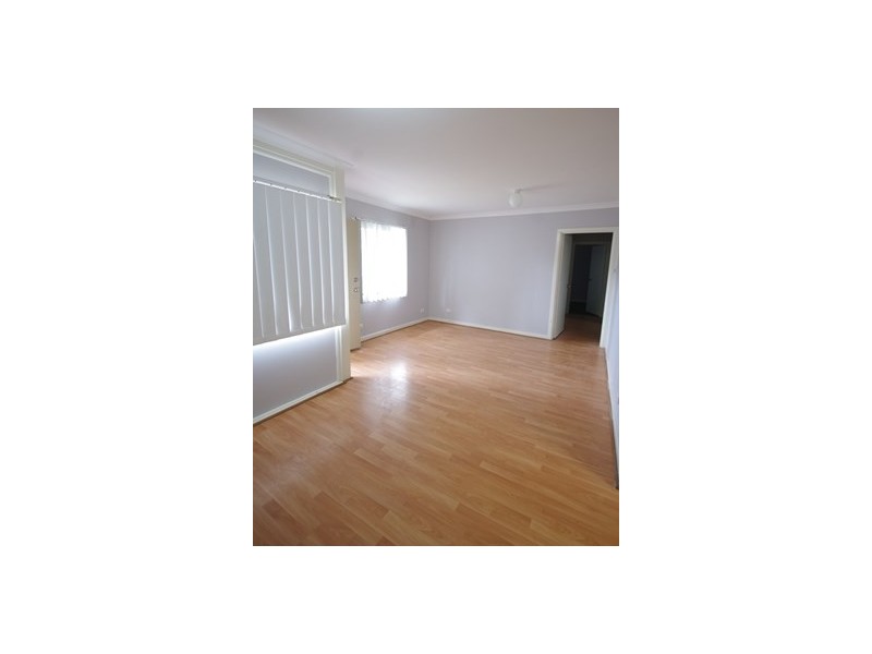 33 Rochford Way, Girrawheen WA 6064