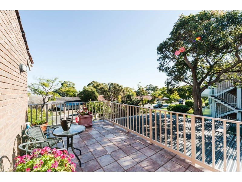 1/56-58 Matheson Road, Applecross WA 6153